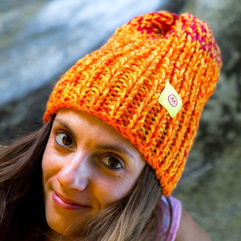 Bonnet en pure laine fait à la main MOM Monvic