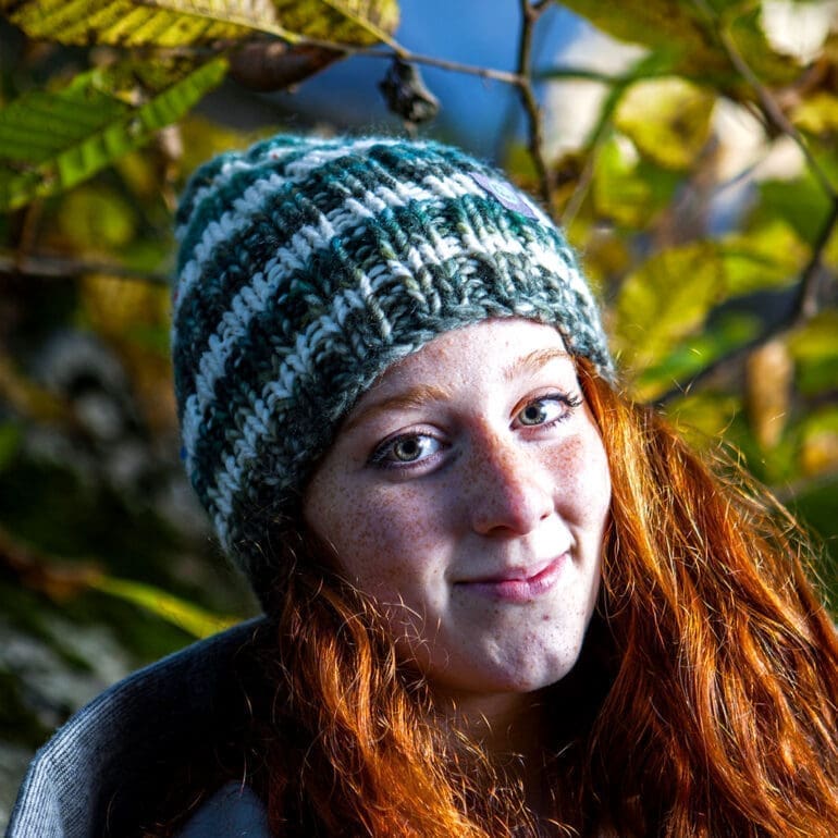 Bonnet en pure laine fait à la main MOM Monvic