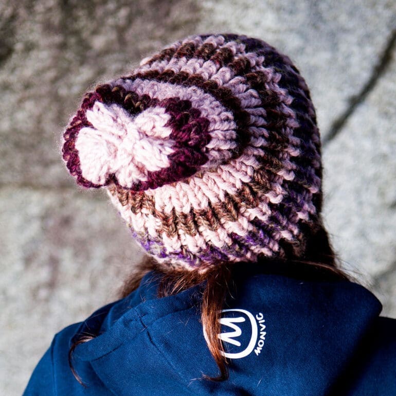 Bonnet en pure laine fait à la main MOM Monvic