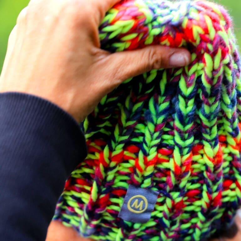 Bonnet en pure laine fait à la main MOM Monvic