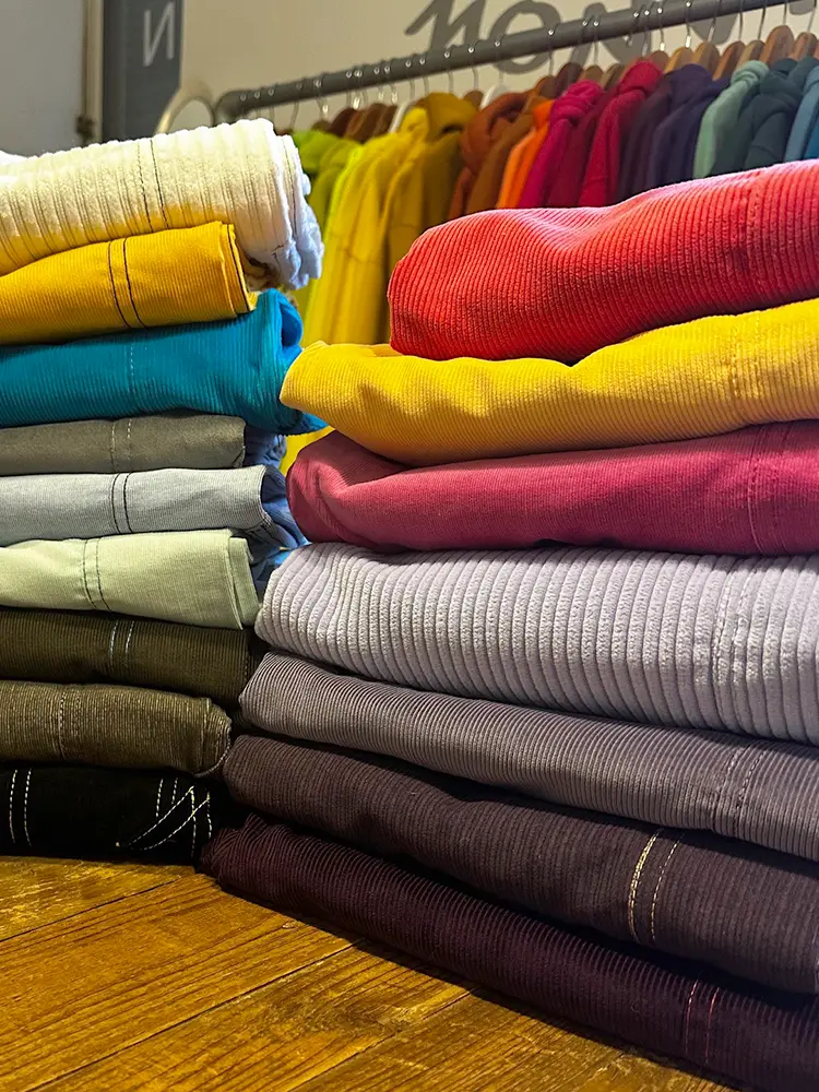 pantaloni in velluto 2024 pantaloni in velluto 2024