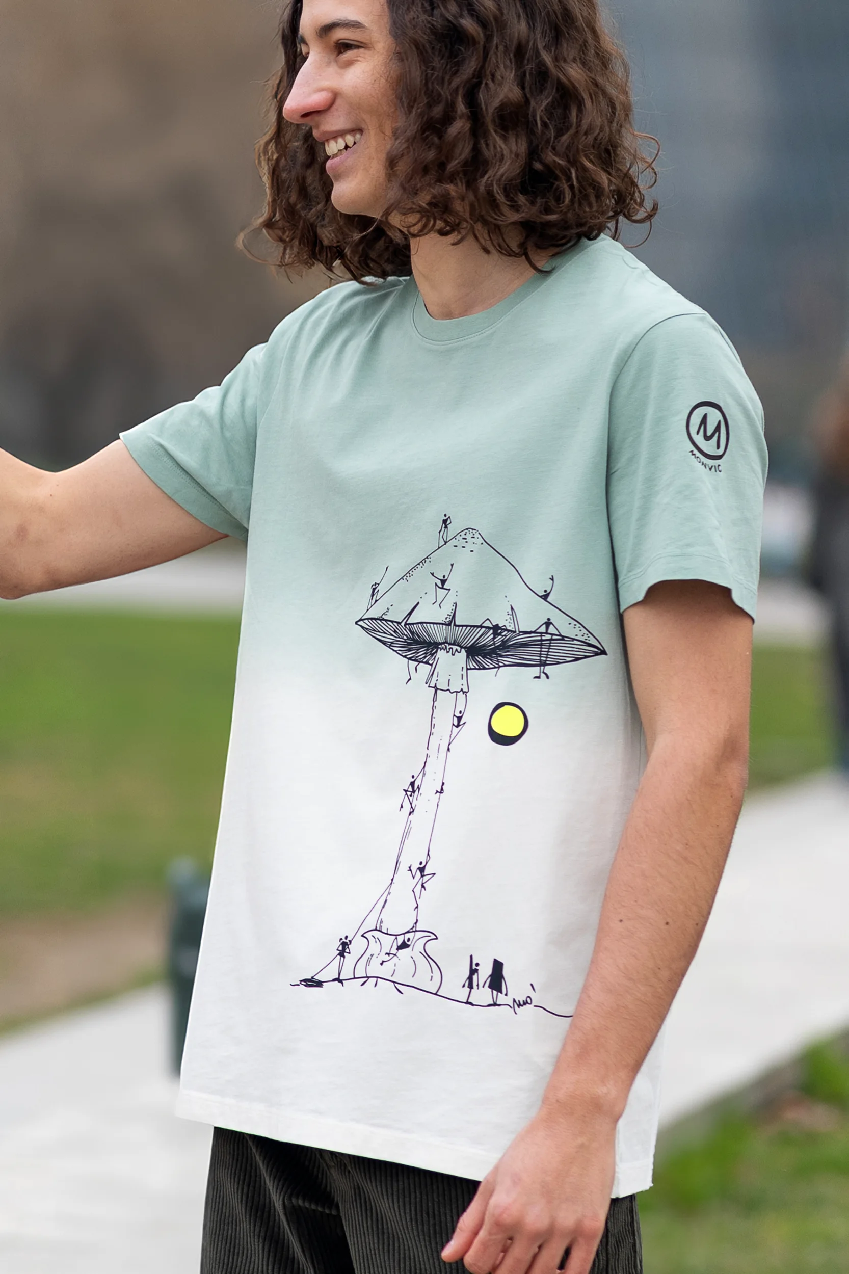 T-shirt HASH VINTAGE Monvic en coton bio dip dye – Escalade et style T-shirt HASH VINTAGE Monvic en coton bio dip dye – Escalade et style